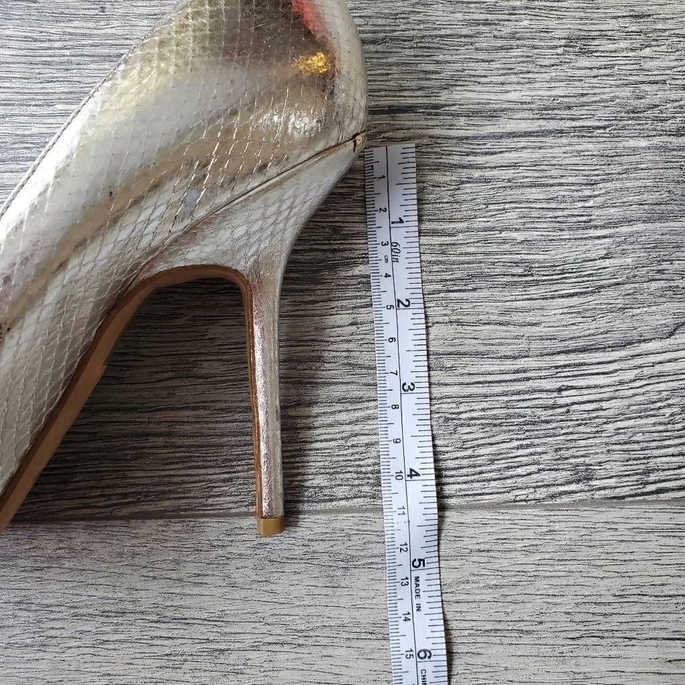 ‎Burberry Silver Snakeskin Peep Toe Pumps Size 39.5 9.5 - Picture 4 of 8